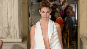 BOUCHRA JARARR – THE ESSENCE OF COUTURE